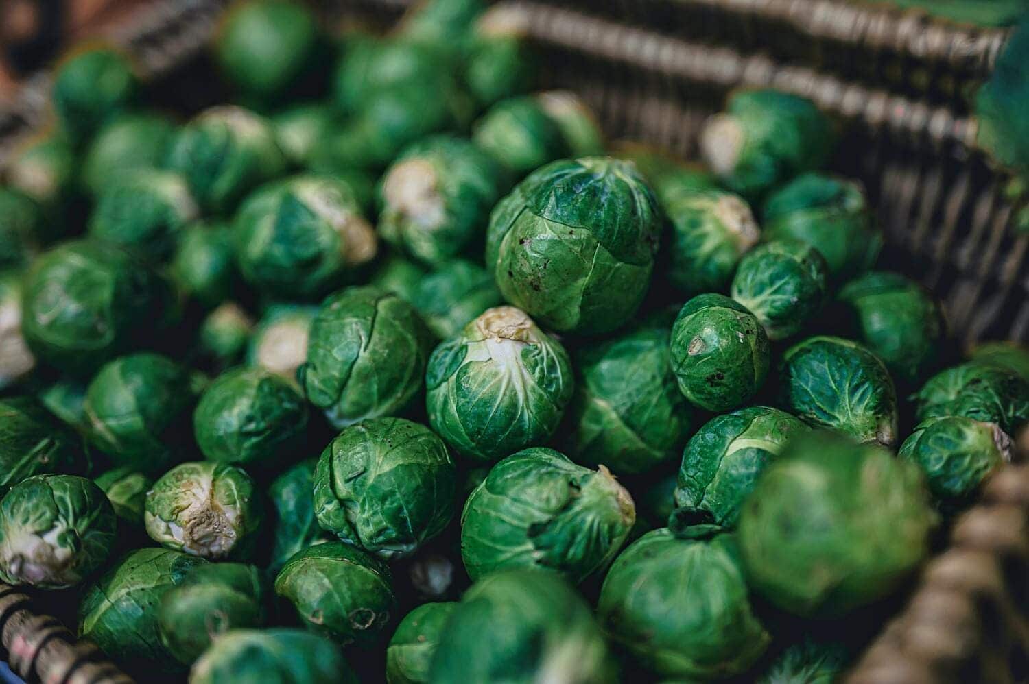 alimentos de temporada diciembre coles de bruselas