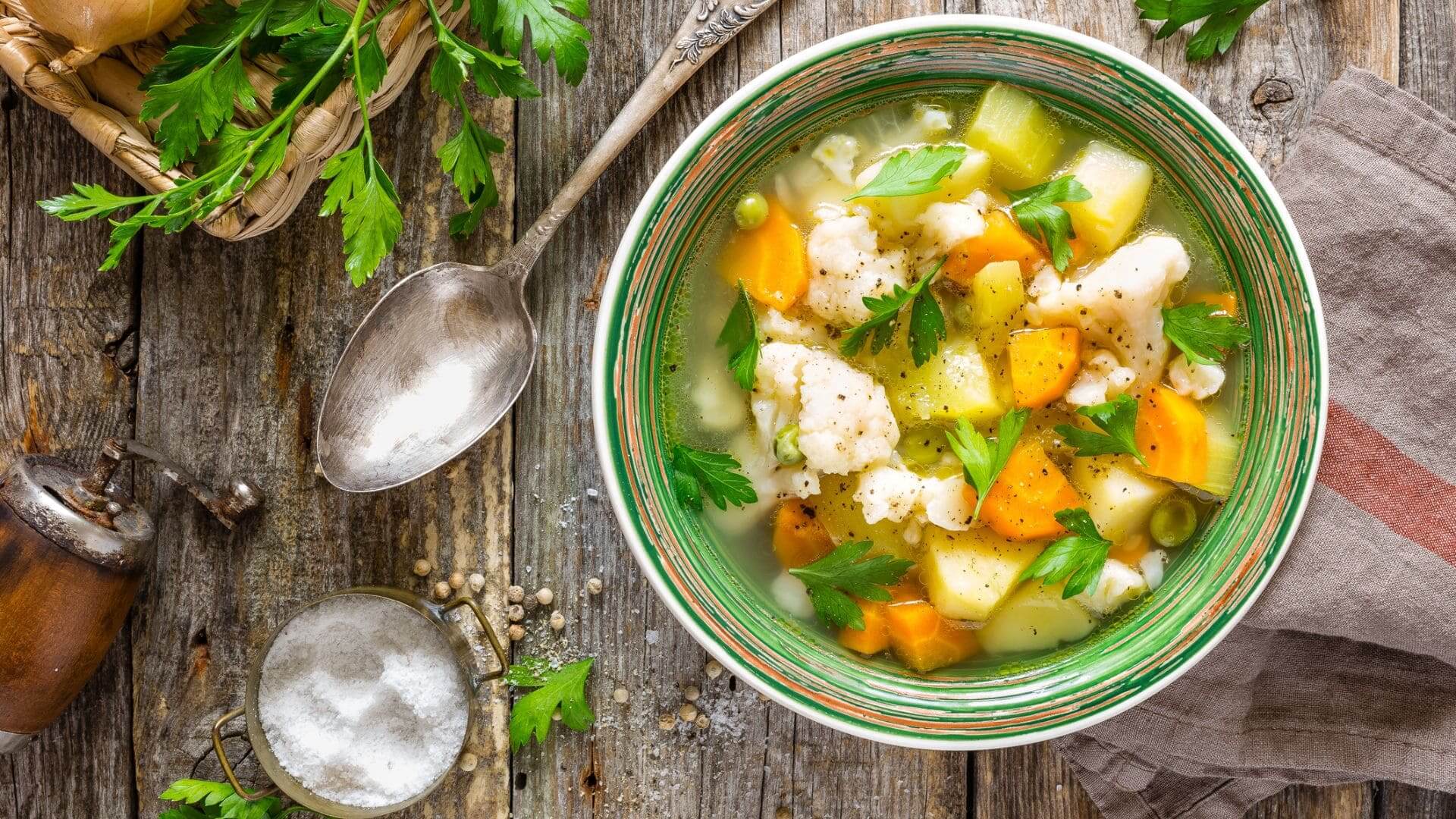 Sopas de aprovechamiento de verduras: cómo poner en práctica este arte culinario