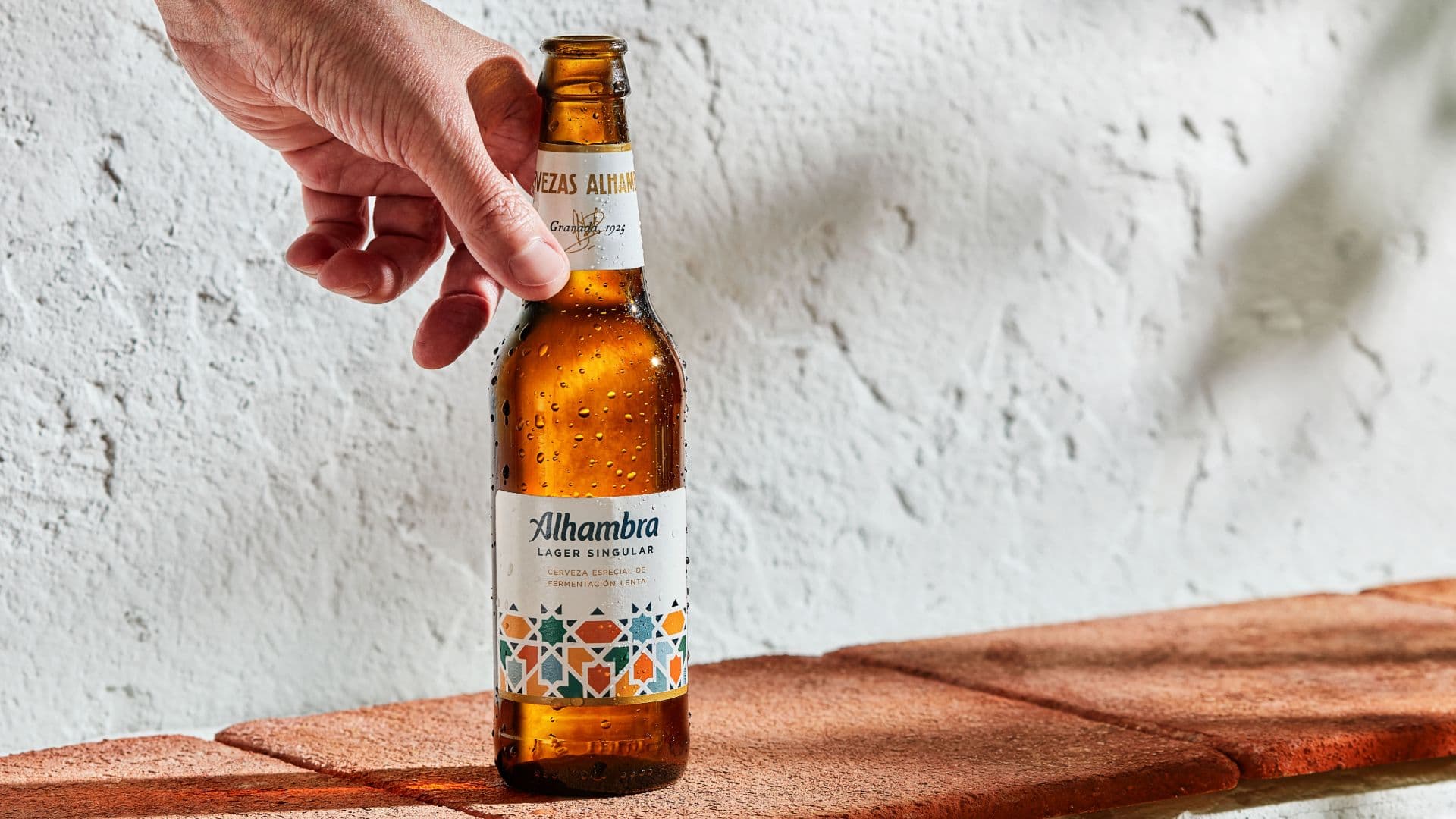 Con Alhambra Lager Singular, este día es la vida