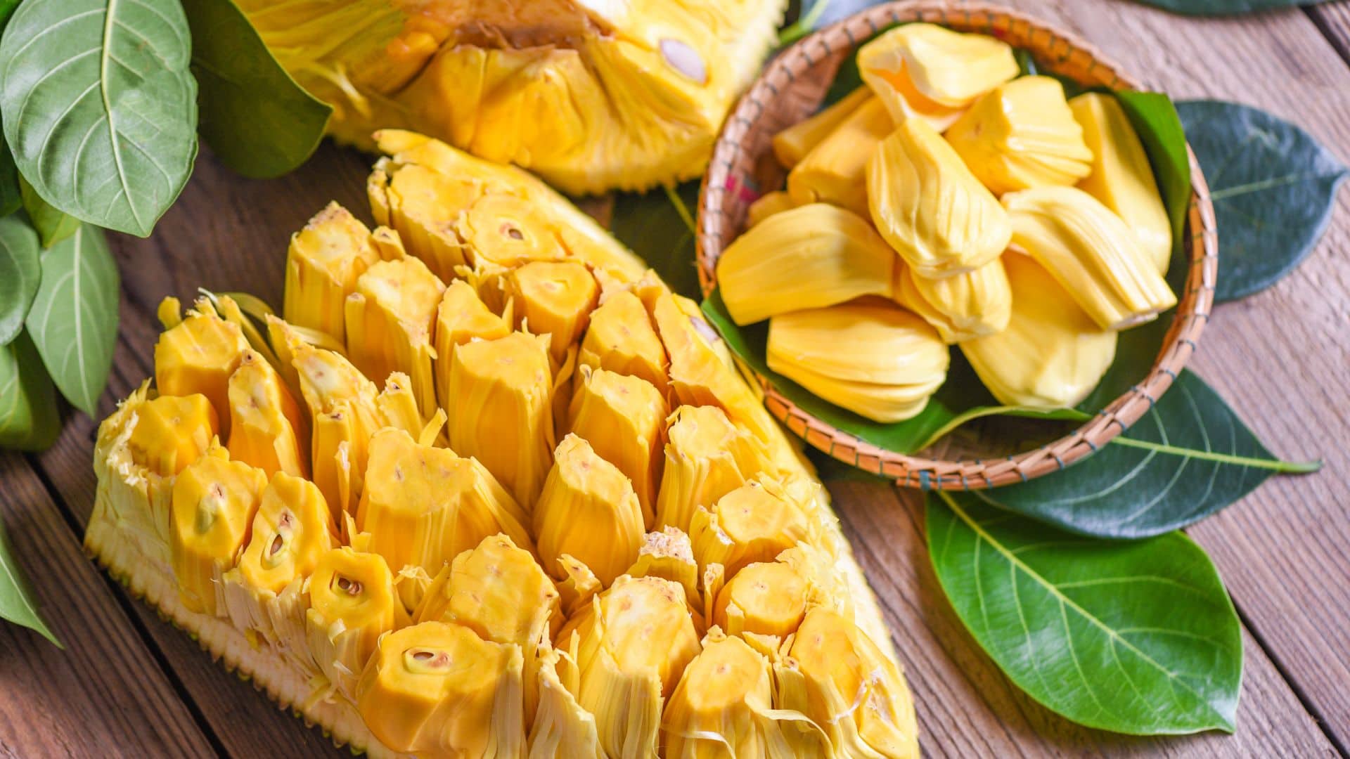 Todo sobre el jackfruit: 5 atributos de esta sugerente fruta y cómo incorporarla a nuestras recetas