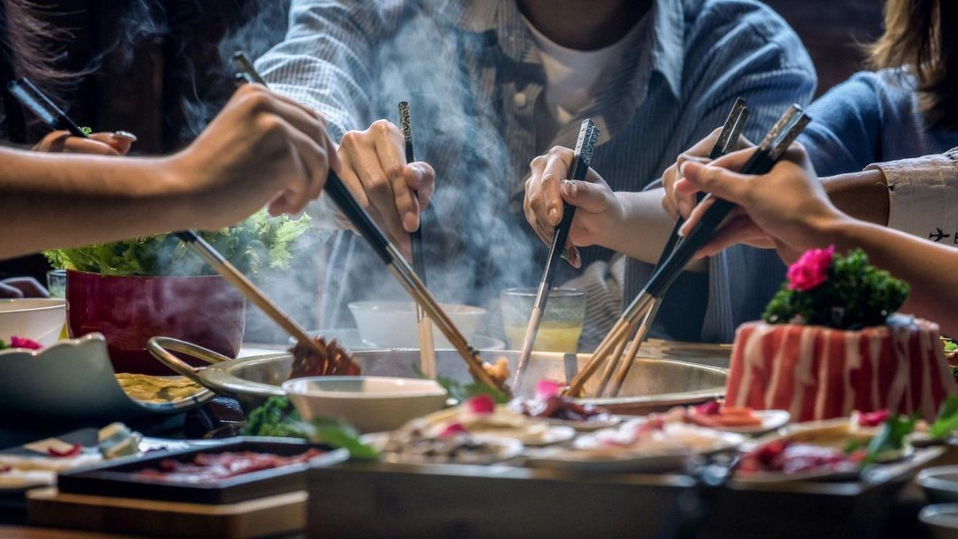 ¿Es el hot pot el nuevo ramen? Zoom a esta tendencia gastro que comienza a inundar los restaurantes (y todo Instagram)