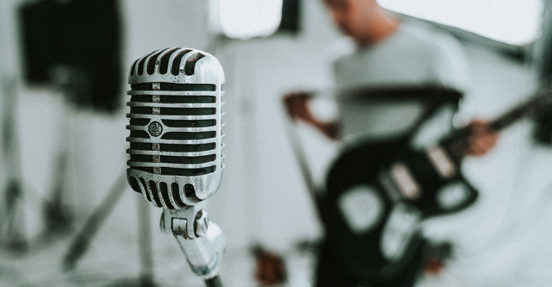 ¿Por qué nos atraen las canciones de despecho?