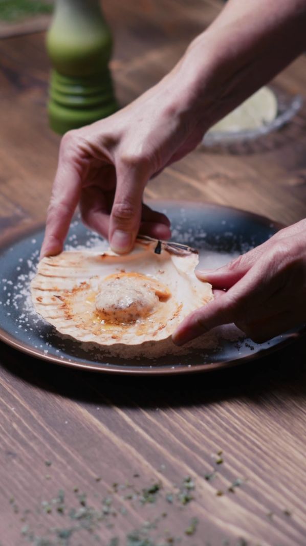 Vieiras a la parmesana: el manjar más Atlántico para tus cenas de Navidad