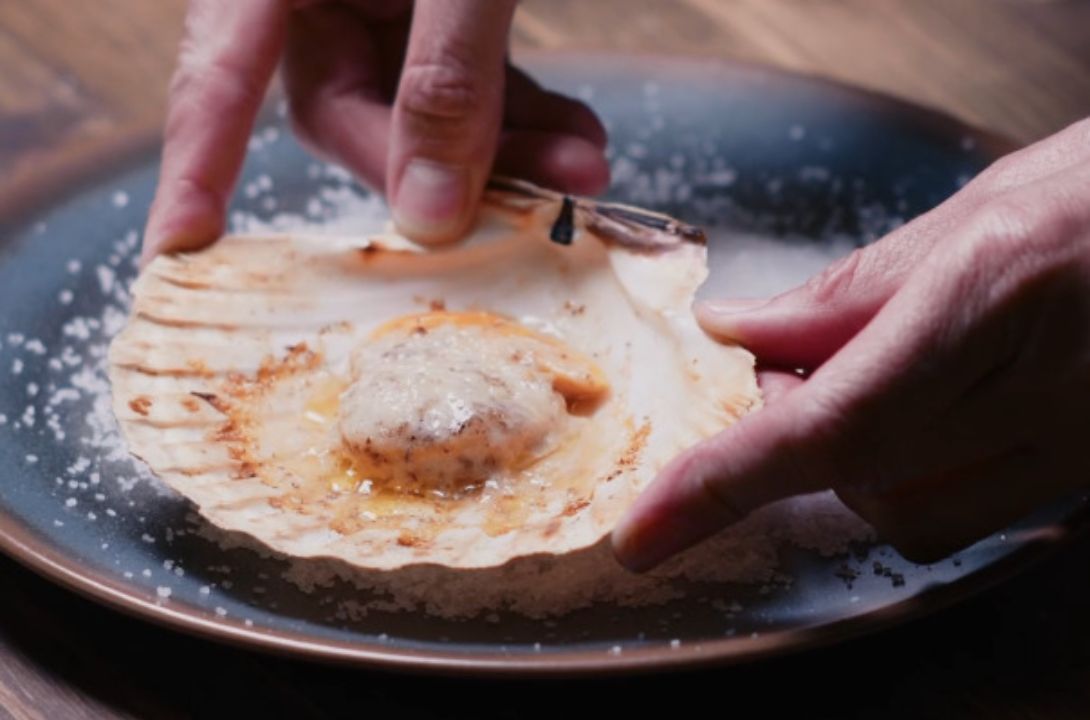 Vieiras a la parmesana: el manjar más Atlántico para tus cenas de Navidad