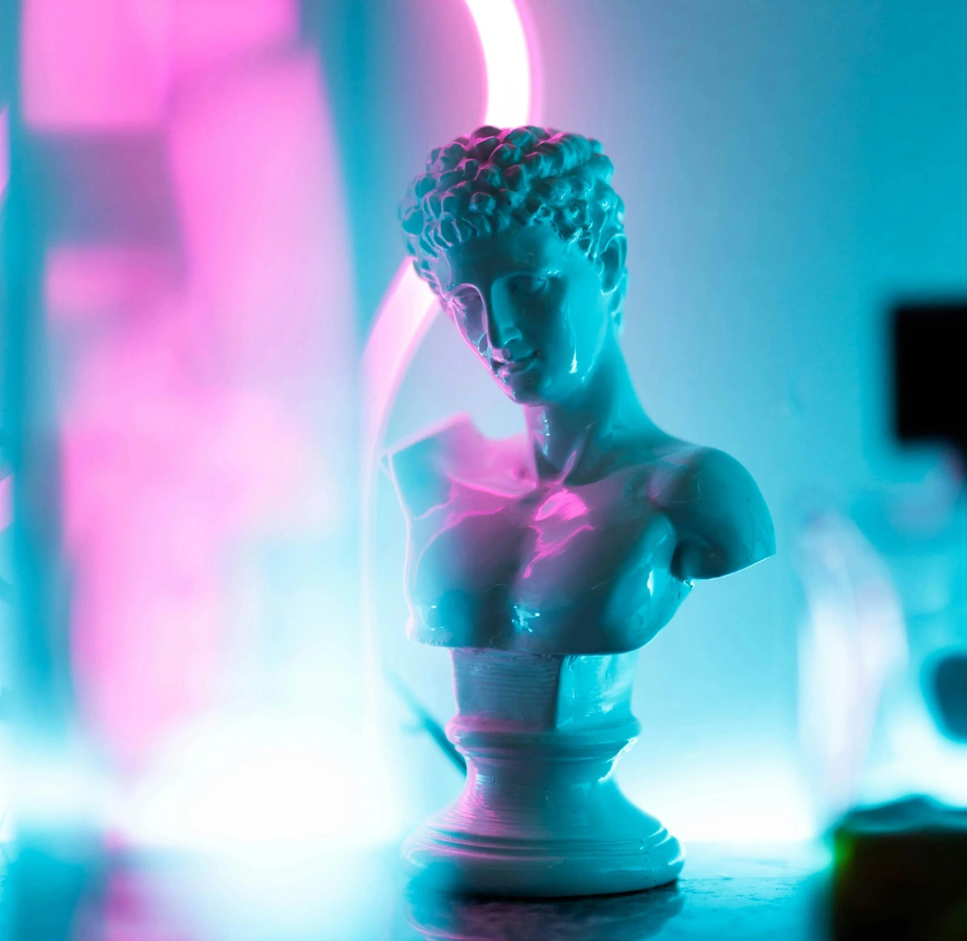 ¿Sientes la ola creciente de estética retro? Es el efecto vaporwave