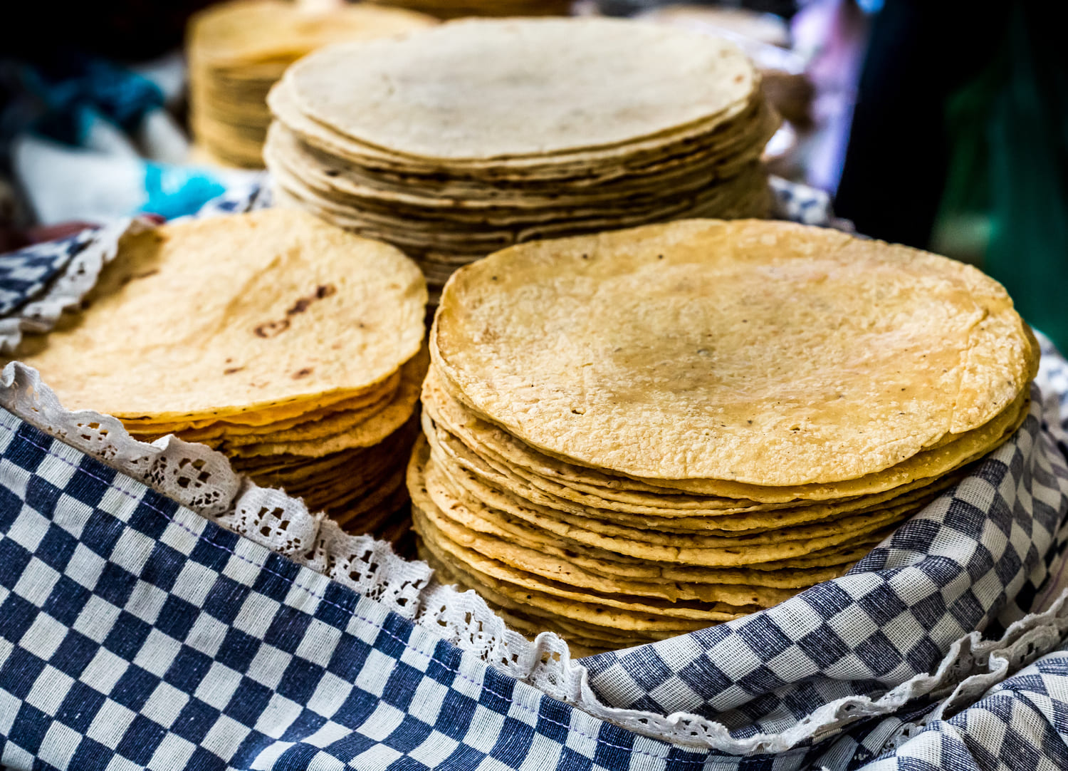 Obsesión por las masas (más allá del pan): cómo preparar en casa tortillas mexicanas, pan de pita o pan naan