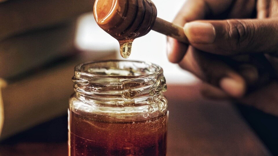Miel de Granada, tradición y naturaleza unidas para hacernos la vida más dulce