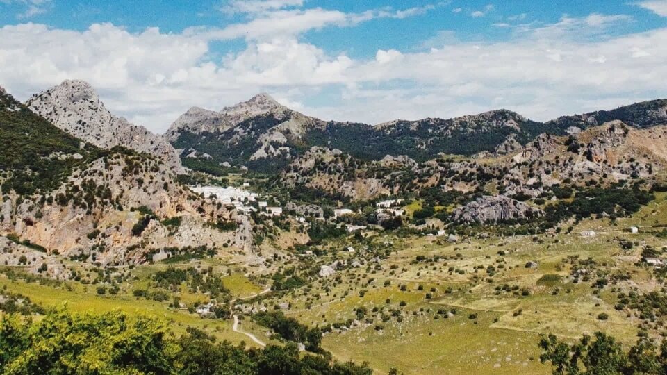 Ruta inesperada por la Sierra de Cádiz para una escapada de otoño