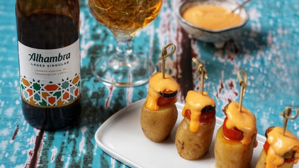 Aperitivo de patatas y mejillones con alioli: receta para llevar un picoteo al siguiente nivel