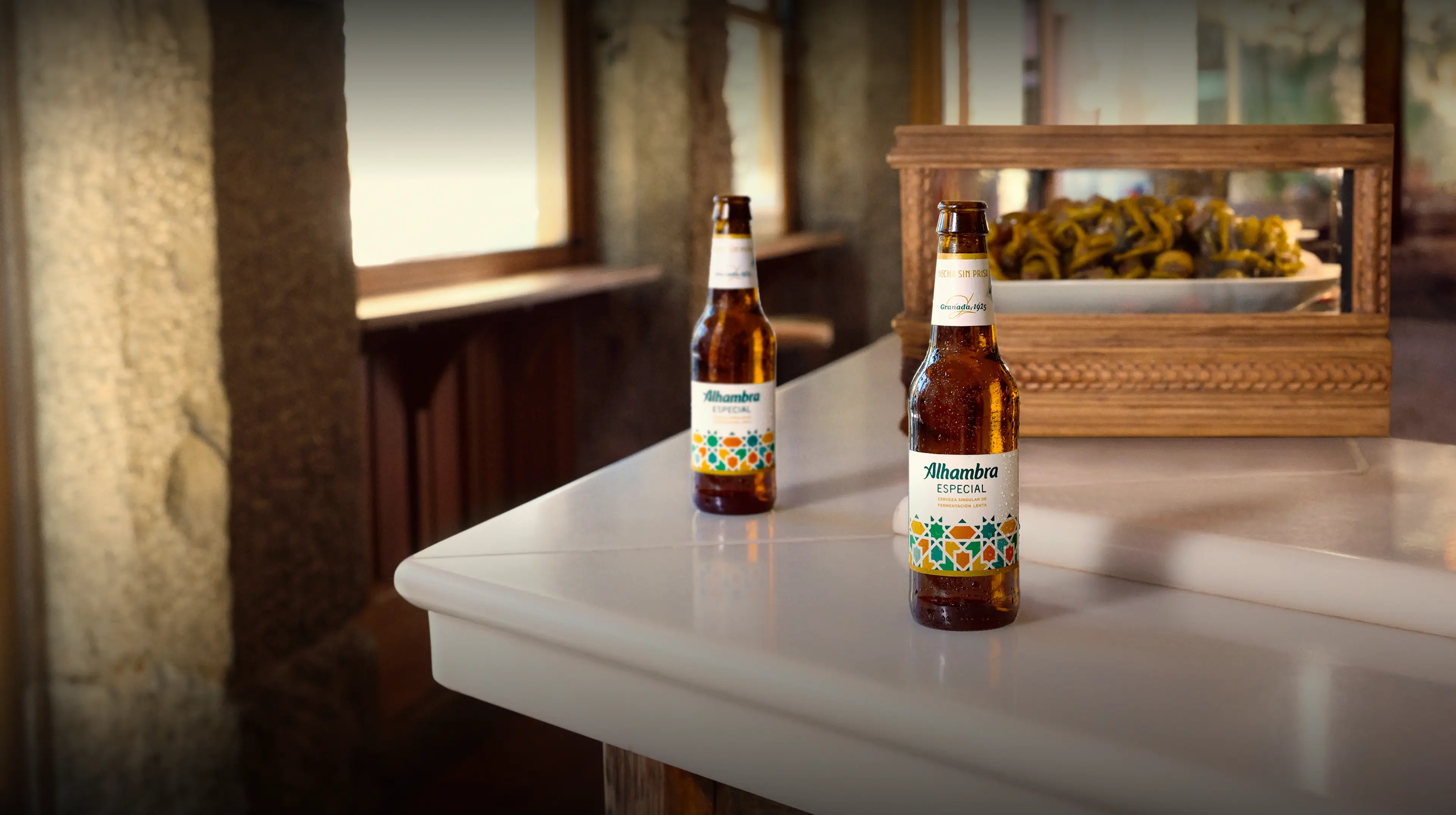 Bares únicos de Granada: historias que se viven sin prisa - Cervezas Alhambra