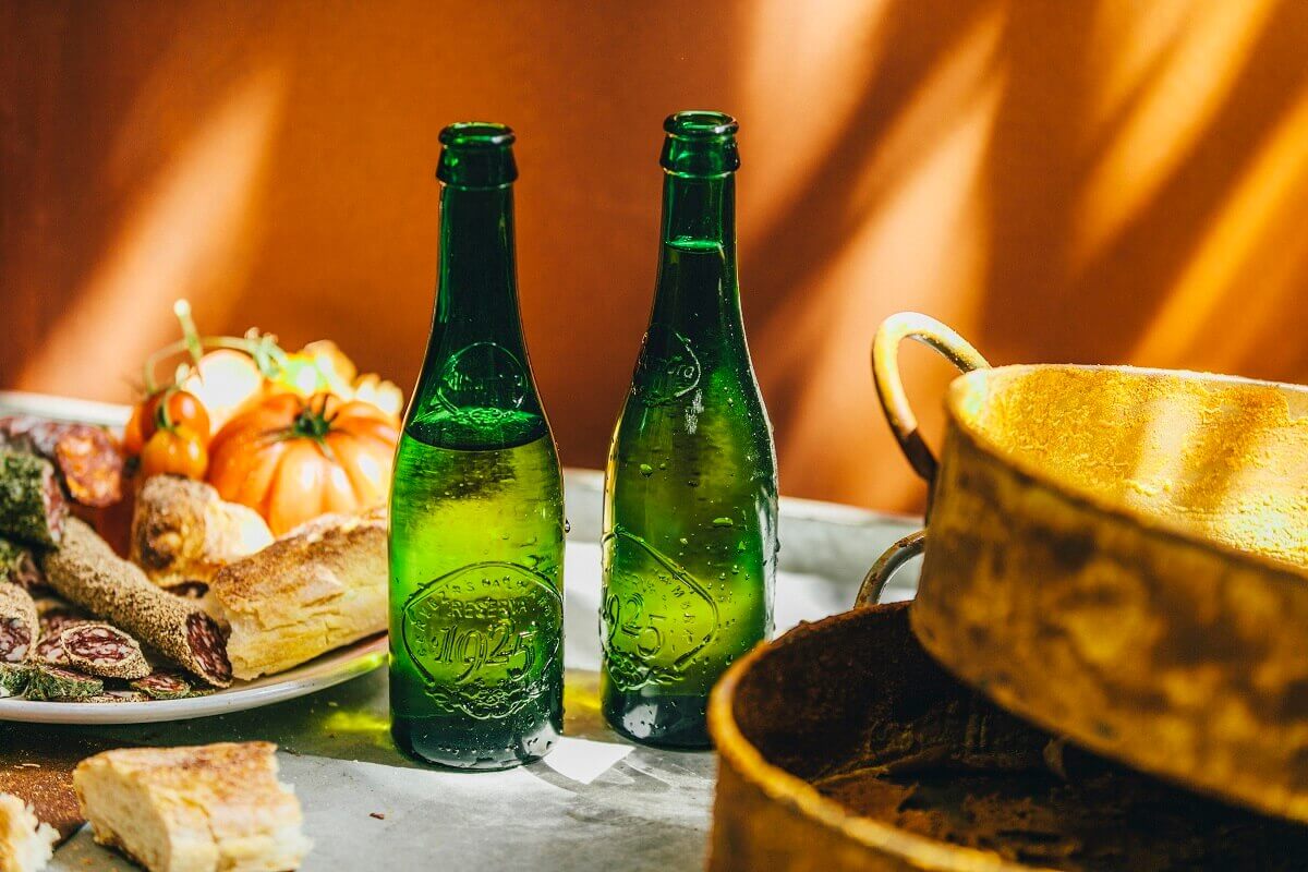 Cinco cenas rápidas para disfrutarlas con una Alhambra Reserva 1925