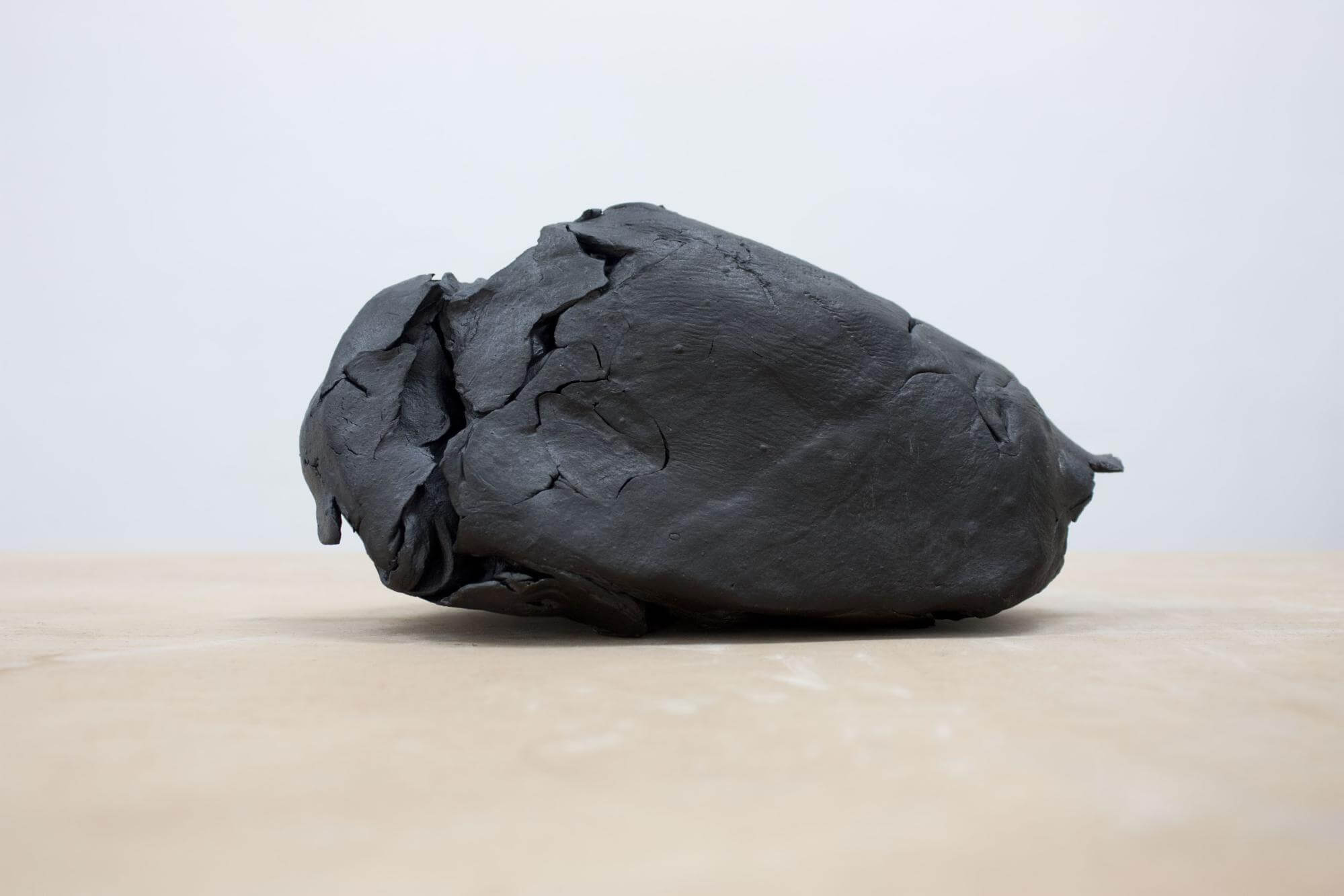 Los 7 escultores emergentes que ya están en las galerías de arte