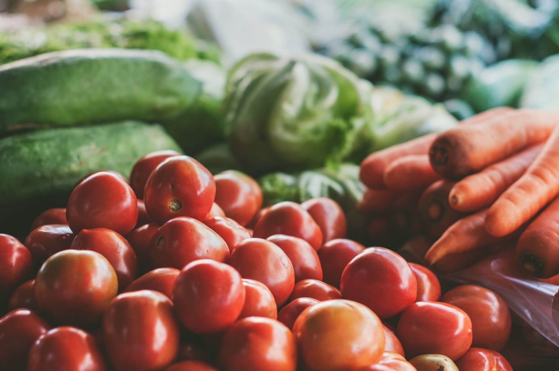 Tomates que saben a tomate: los mercados ecológicos nos traen el verdadero sabor de la huerta